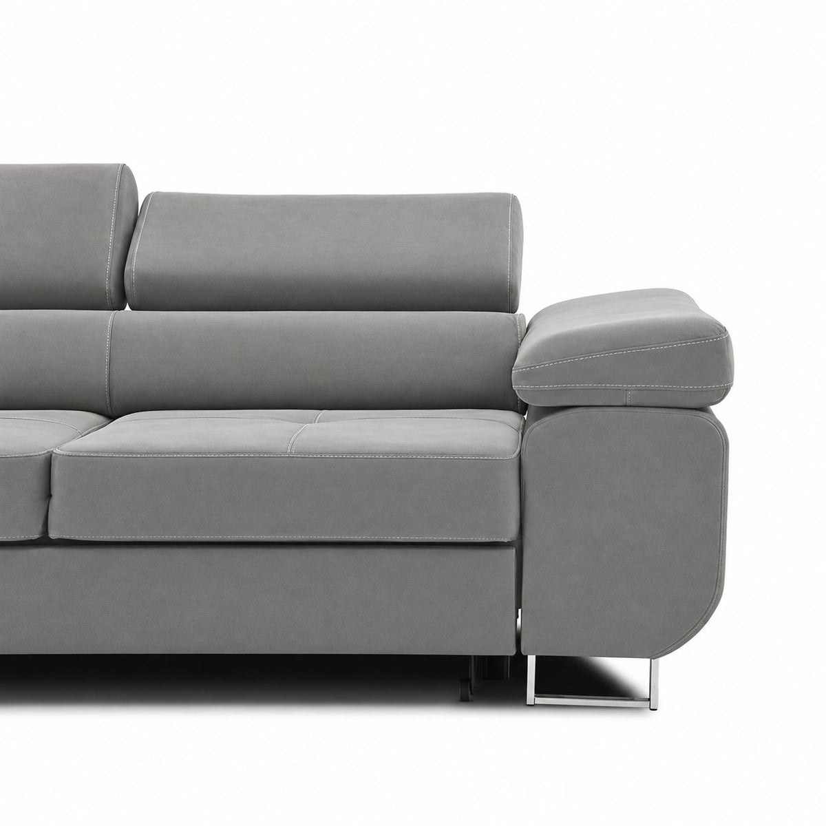 Sofa RIGATTO, 209 cm – KRONOS 15 · Šviesiai pilka – apmušalų ir konstrukcijos detalė #spalva_kronos 15 · šviesiai pilka