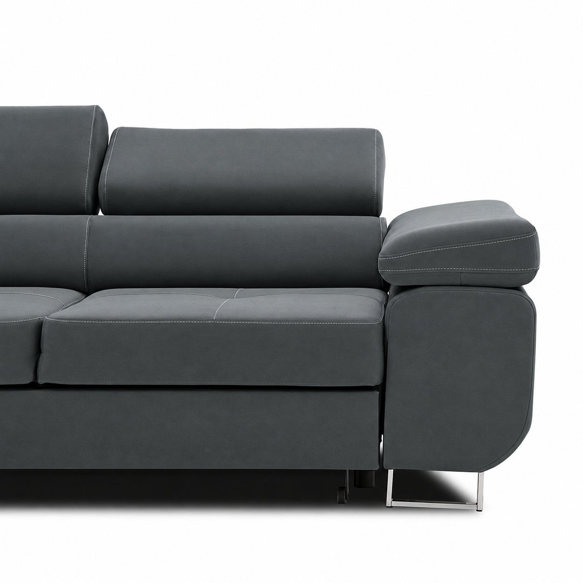 Sofa RIGATTO, 209 cm – KRONOS 34 · Tamsiai pilka – apmušalų ir konstrukcijos detalė #spalva_kronos 34 · tamsiai pilka